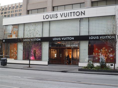 louis vuitton outlet online store|is louis vuitton outlet real.